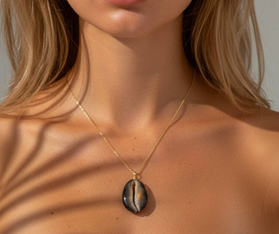 Snakehead Cowrie Gold Necklace