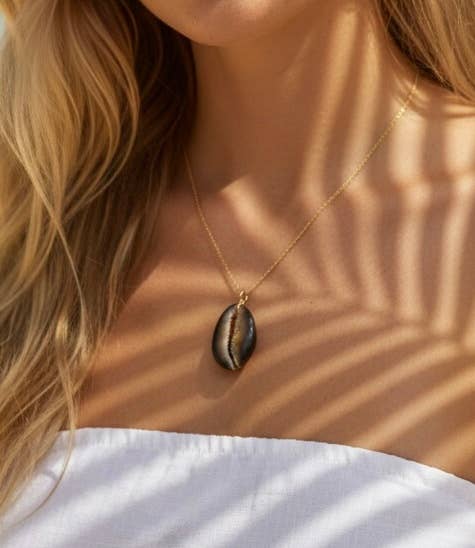 Snakehead Cowrie Gold Necklace