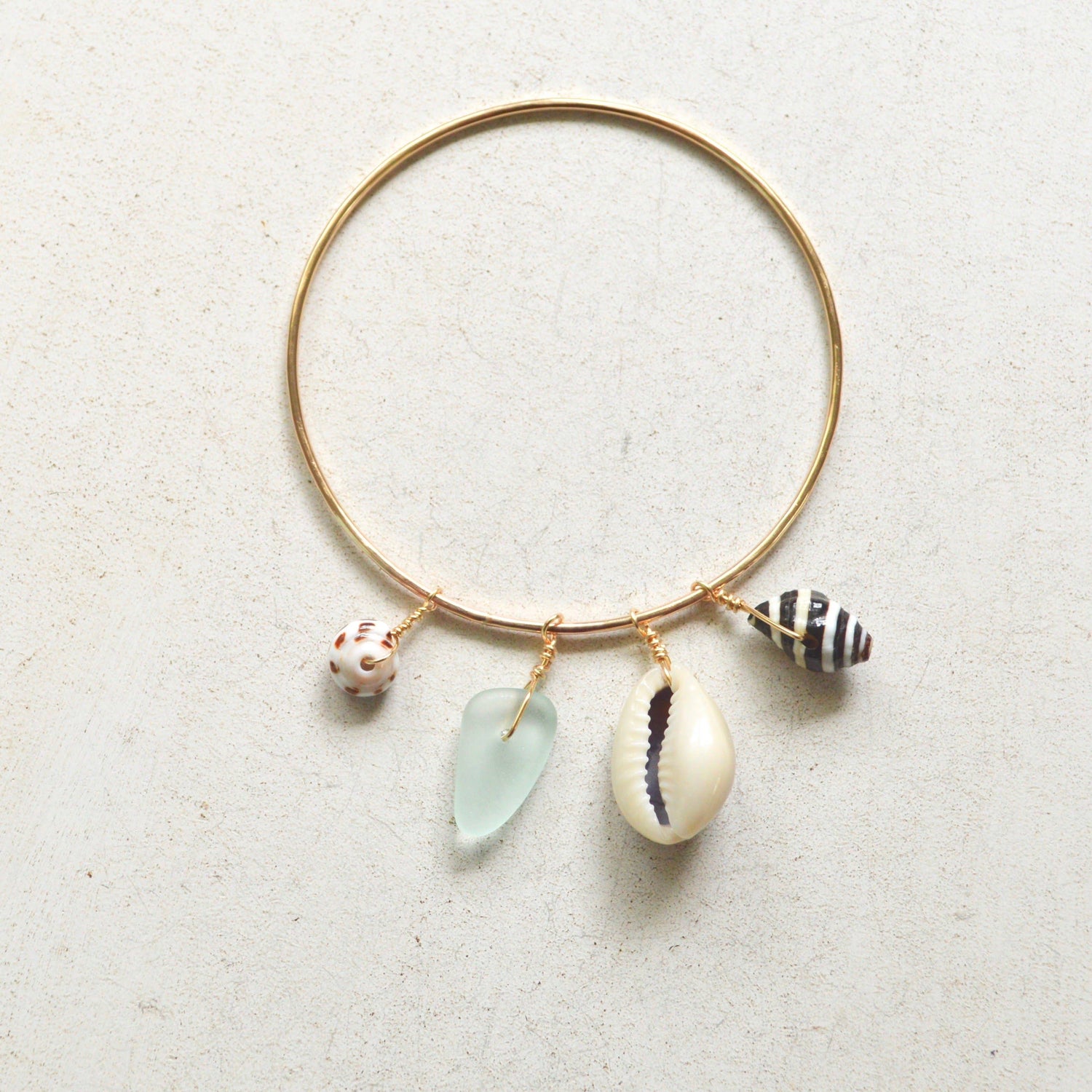 Ocean Charm Bangle Gold