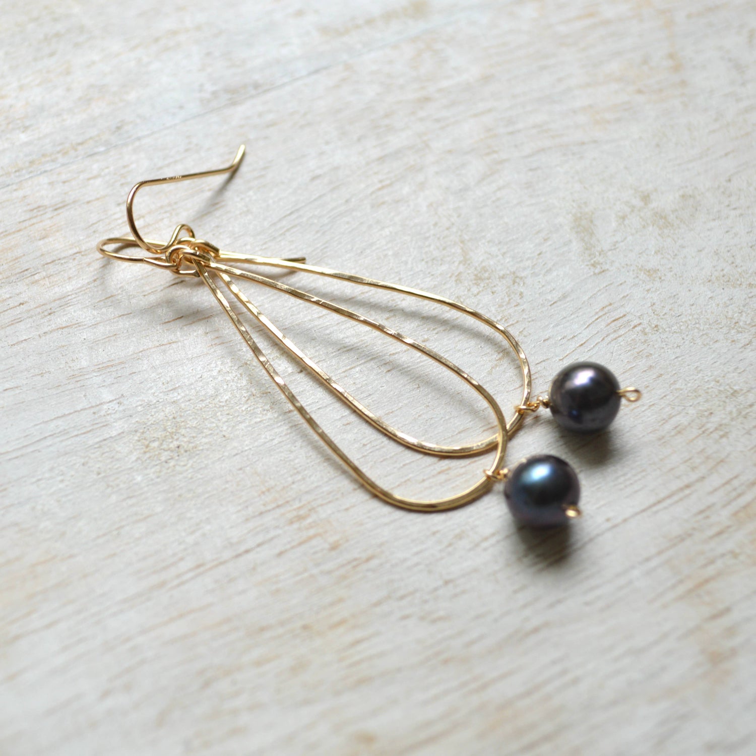 Peacock Pearl Teardrop